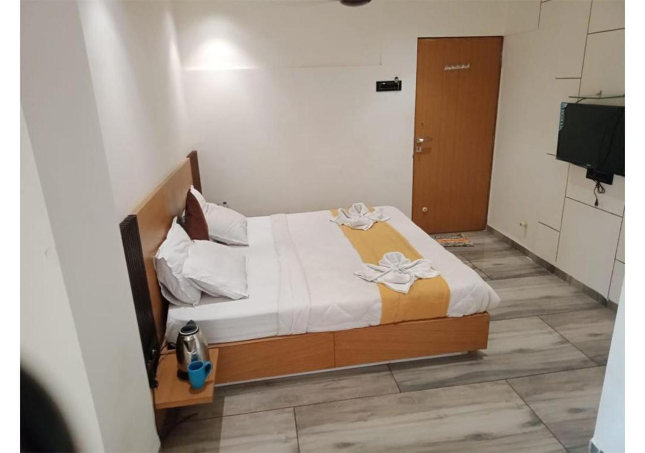 Shree Murlidhar Guest House 수라트 외부 사진