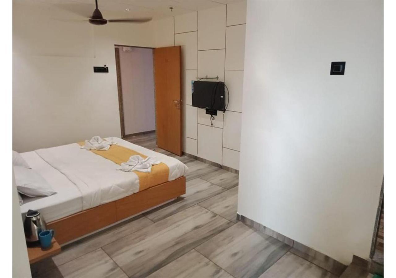 Shree Murlidhar Guest House 수라트 외부 사진