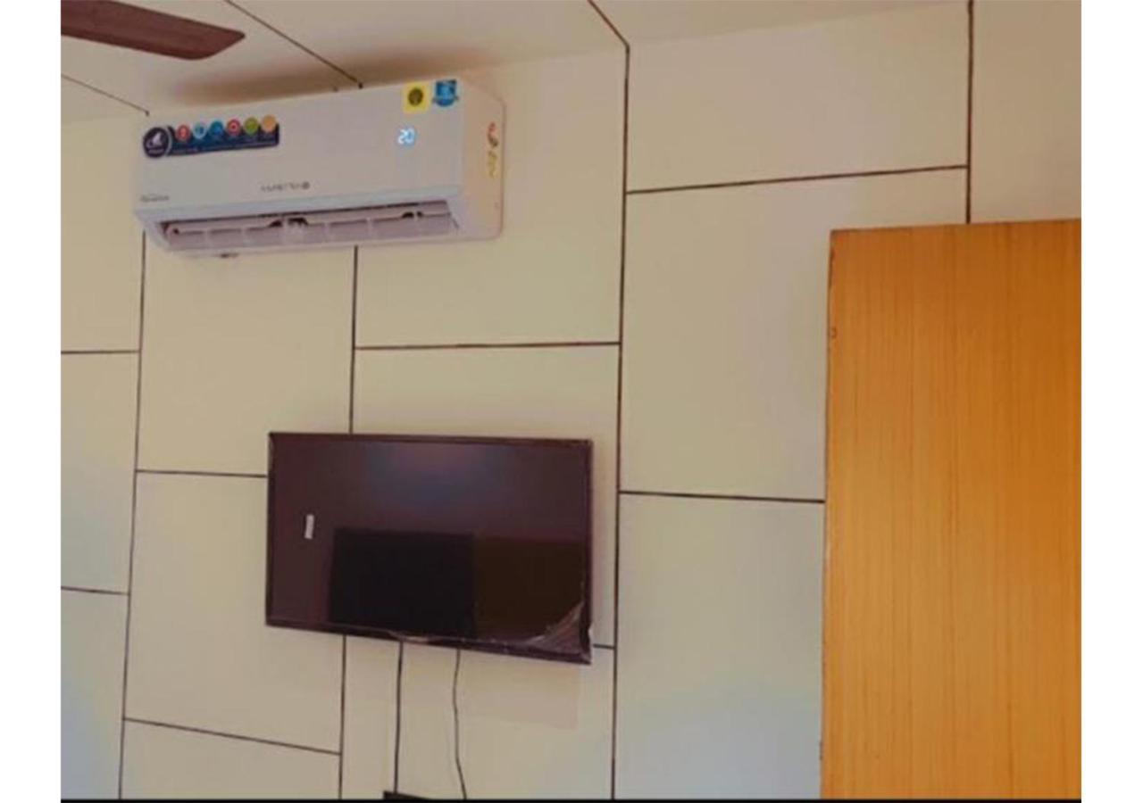 Shree Murlidhar Guest House 수라트 외부 사진
