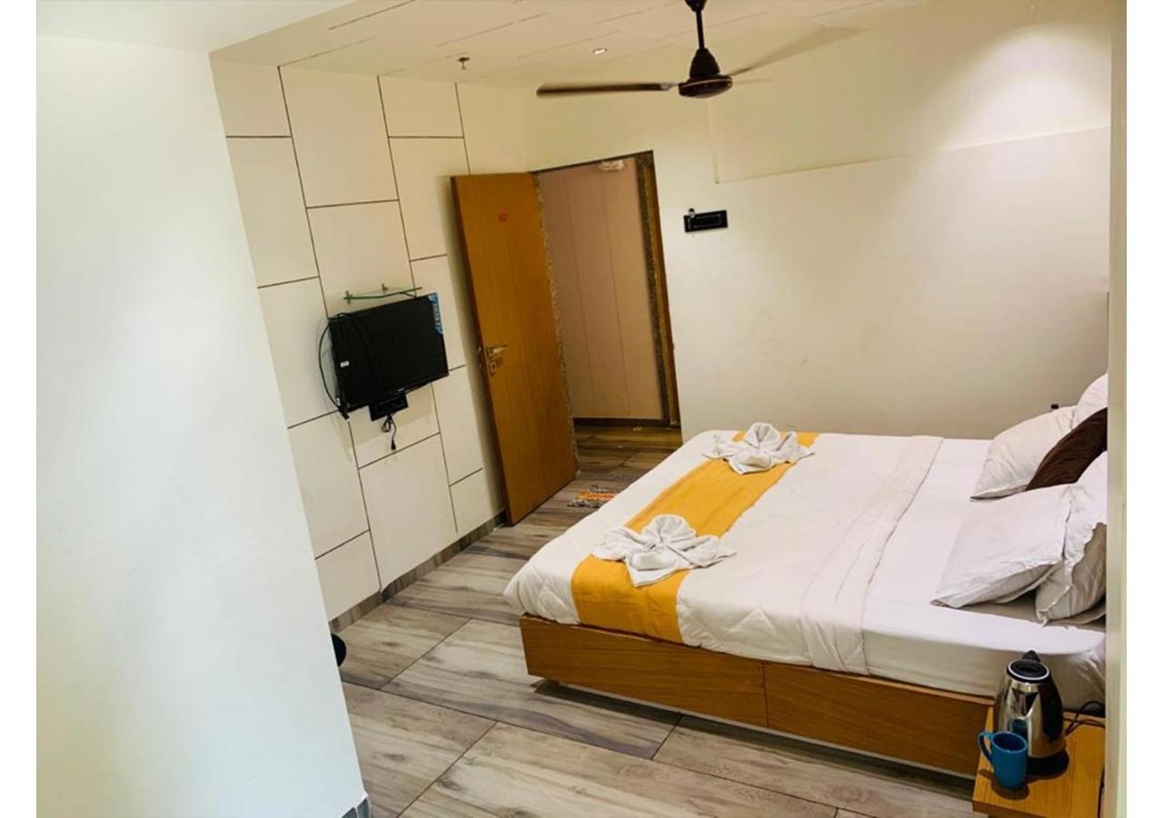 Shree Murlidhar Guest House 수라트 외부 사진