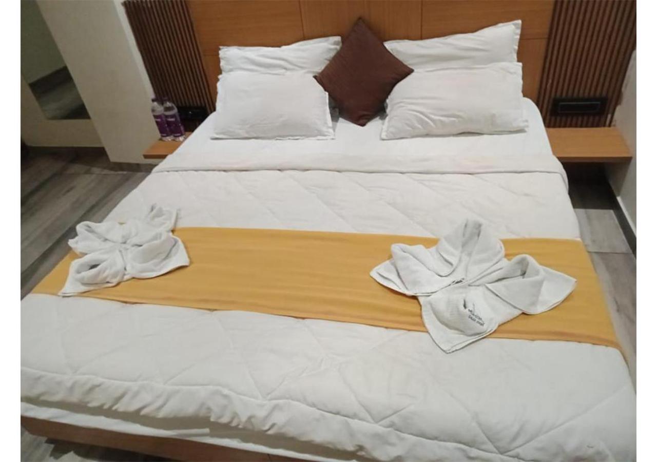 Shree Murlidhar Guest House 수라트 외부 사진